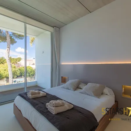 Seaside With Swimming Pool Villa *